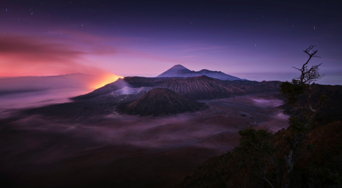 自然 景观 山脉 树木 火山 云 星星 夜晚 薄雾 布罗莫火山 印度尼西亚